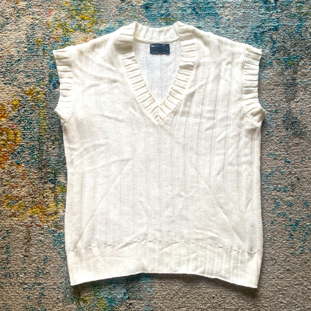 Oversized white short-sleeved white sweater!!